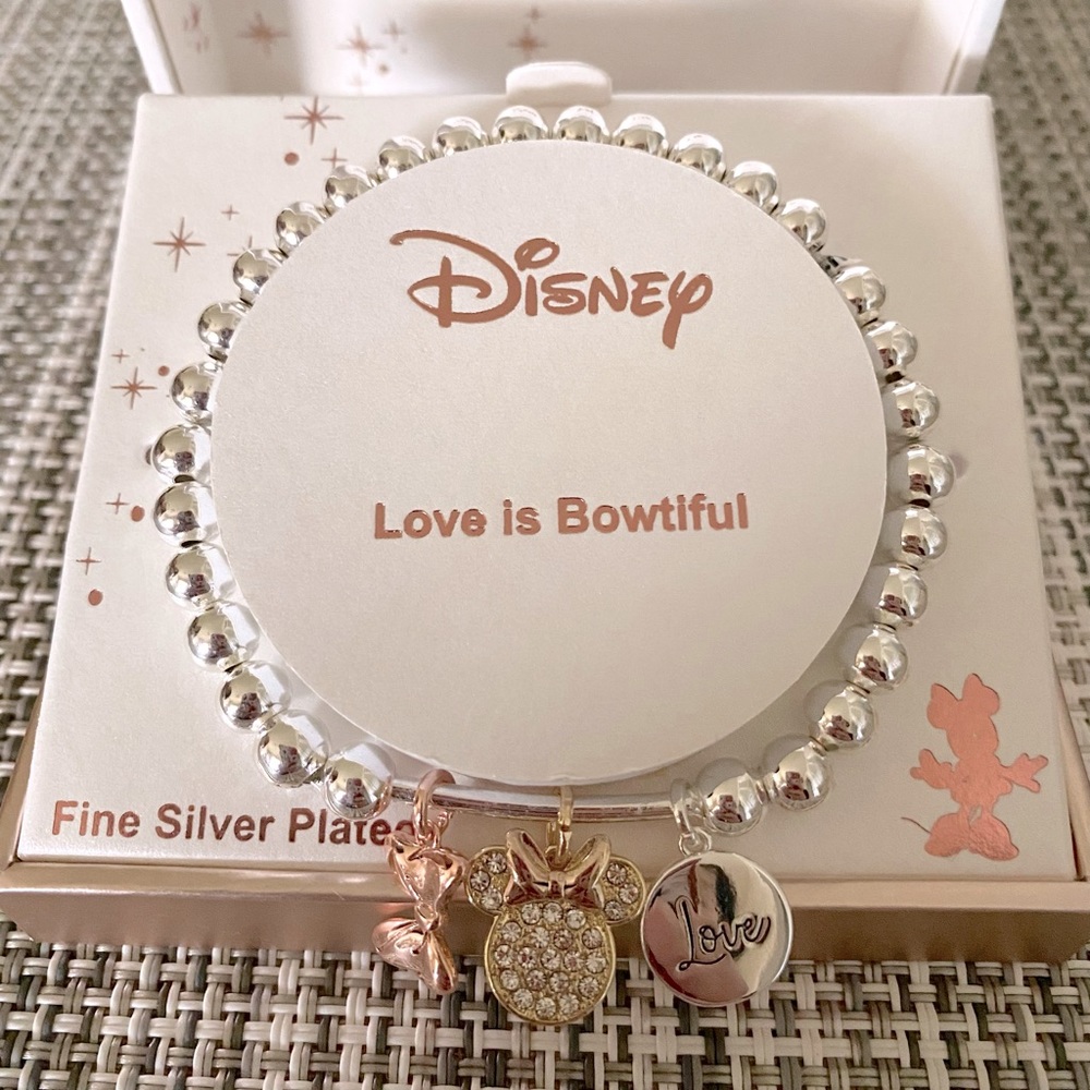 BRAND NEW Disney fine silver plated stretchy bracelet ❤️ Box included ❤️